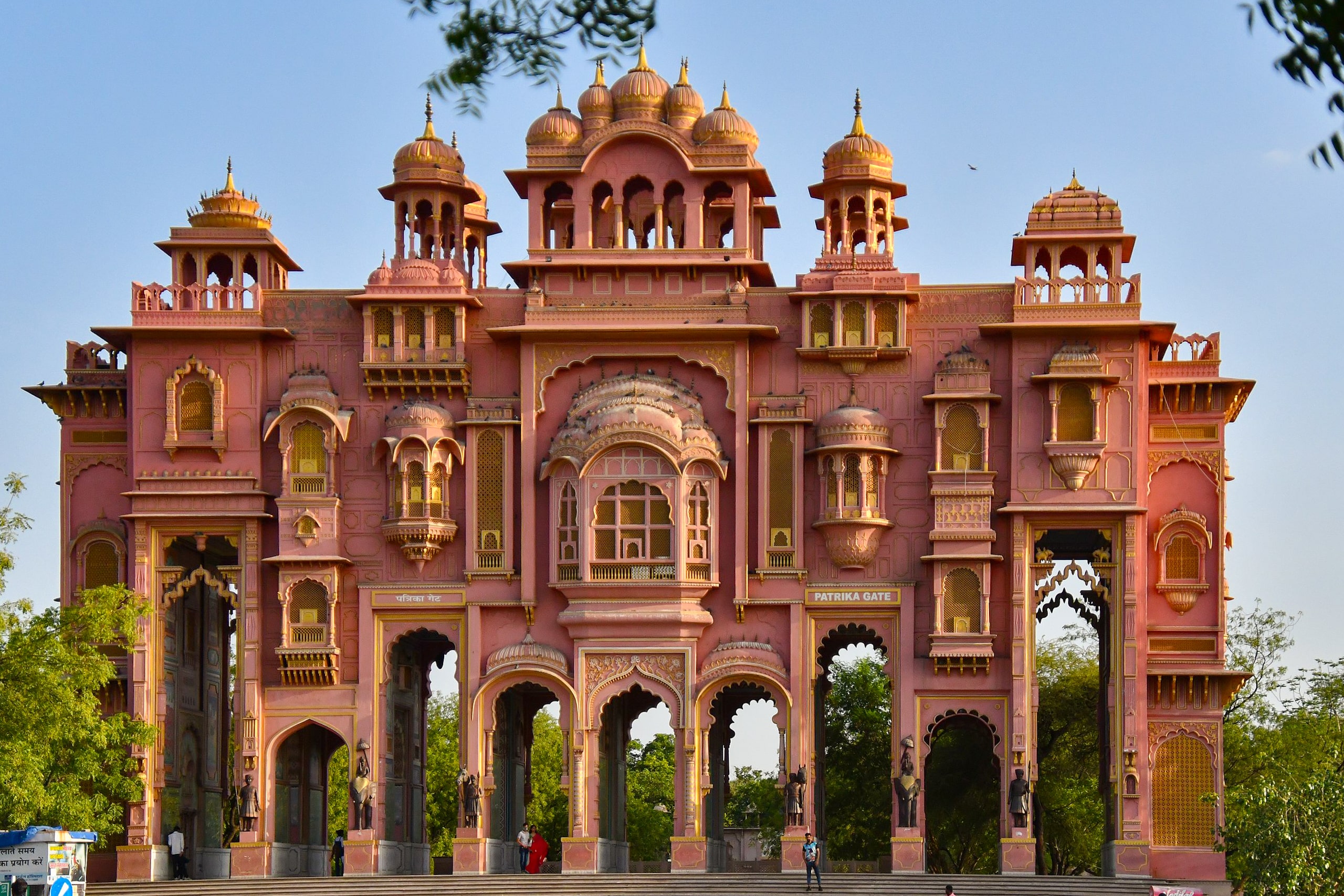 Book Taxi for Your Ride in Jaipur – Jaipur Pink City Cab